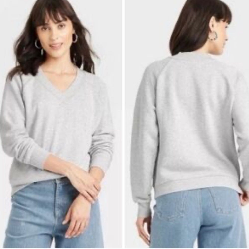 Universal Thread Heather Gray V Neck Long Sleeve Cozy Oversized Sweatshirt Small